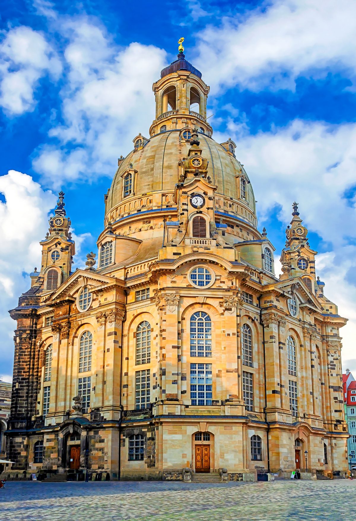Frauenkirche, Barock Kirche in Dresden, Sachsen Carry Camper